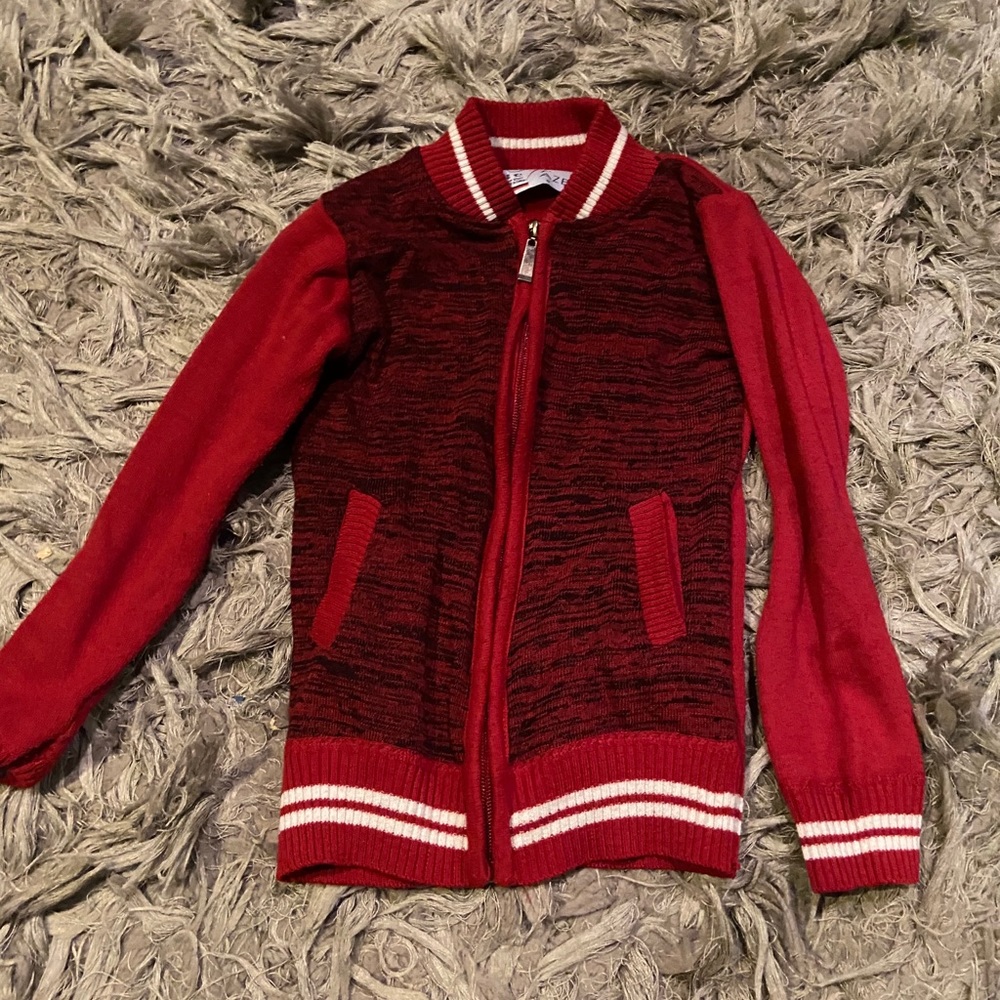 Boy’s zip up hoodie size 6
